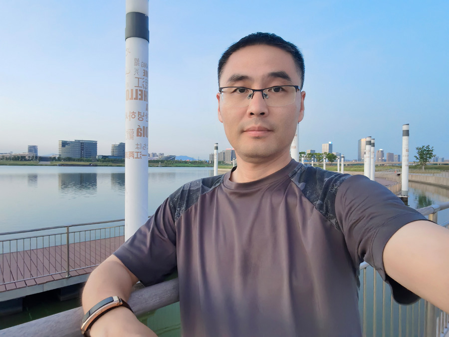 2022年度8040威尼斯医药金鹰斗争者——汤 旗